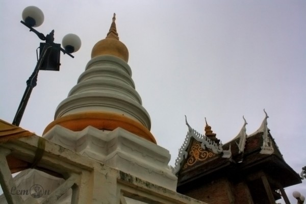 ทัวร์ เจดีย์ยอดเขาพลอยแหวน นิววิวทัวร์ tour-jedi-khao-ploy-van-chanthaburi