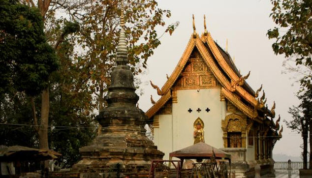 tour wat phra that chom chang chiang rai