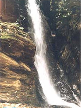 khon mae hang waterfall