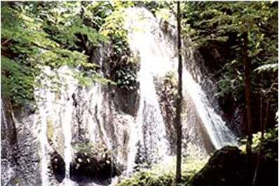 mae moei waterfall