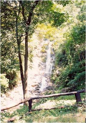 tour pha bong waterfall mae hong son