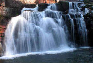 tour pho fah waterfall nan