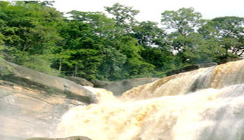 tour huay chom pu waterfall phayao