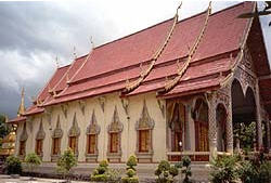 tour wat chiang man phayao