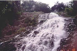 tour sala nin waterfall phetchabun