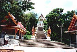 tour wat khao roop chang phichit 2