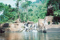 tour that dee me waterfall phitsanulok