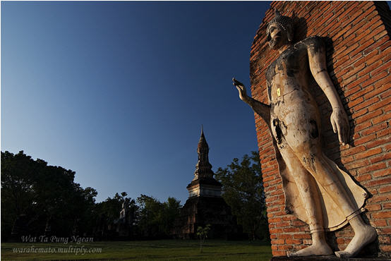 wad tra pung ngern sukhothai