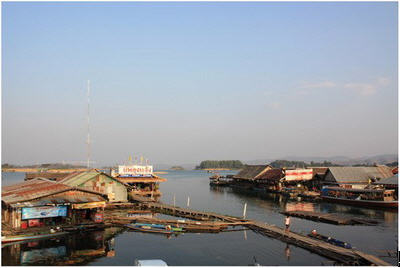 ban tha rua uttaradit