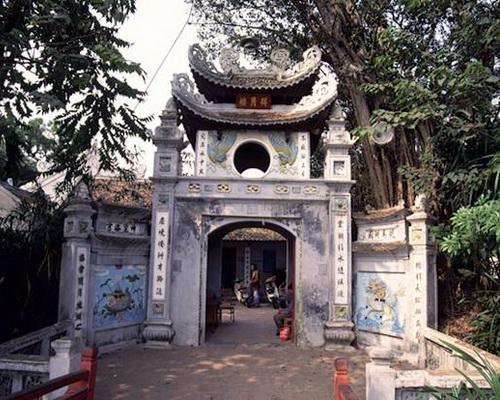 ทัวร์ วิหารวรรณกรรม เวียดนาม tour-amazon-hotel-vietnam