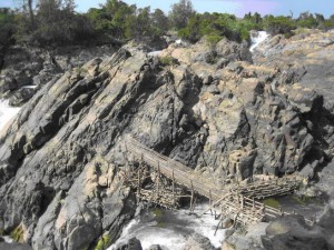 tour-li-phi-waterfall-laos-5