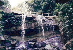 tour-sumrongkiet-waterfall-si-sa-ket